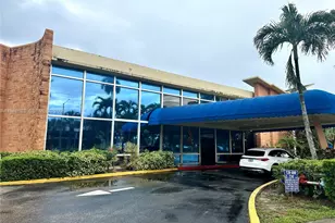 26 Diplomat Pkwy, Hallandale Beach, FL 33009 - Photo 20