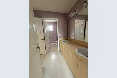 10644 NW 87th Ct #10644, Hialeah Gardens, FL 33018 - Photo 12