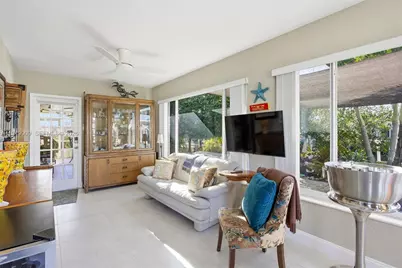 2213 NE 16th Ave, Wilton Manors, FL 33305 - Photo 16