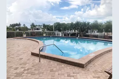 2000 NE 135th St #606, North Miami, FL 33181 - Photo 14