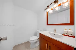 137 Golden Isles Dr, Hallandale Beach, FL 33009 - Photo 14