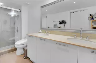 1800 N Bayshore Dr, Miami, FL 33132 - Photo 22