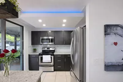 661 NE 195th St #103, Miami, FL 33179 - Photo 2