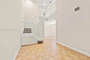 2483 SE 14th St, Homestead, FL 33035 - Photo 4