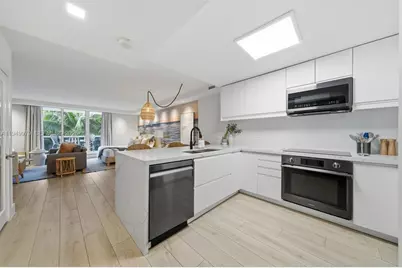 2301 Collins Ave #329, Miami Beach, FL 33139 - Photo 6