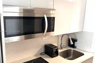 19201 Collins Ave, Sunny Isles Beach, FL 33160 - Photo 2