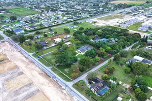 19280 SW 304th St, Homestead, FL 33030 - Photo 4