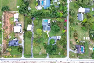 19280 SW 304th St, Homestead, FL 33030 - Photo 2