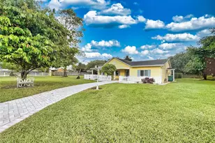 19280 SW 304th St, Homestead, FL 33030 - Photo 2