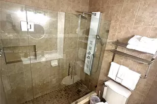 5445 Collins Ave, Miami Beach, FL 33140 - Photo 22