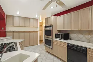 11121 SW 203rd Terrace, Cutler Bay, FL 33189 - Photo 12