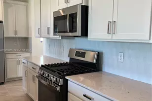 19667 Rugged Trunk Trl, Loxahatchee, FL 33470 - Photo 16