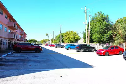 17101 NW 57th Ave #319, Miami Gardens, FL 33055 - Photo 4