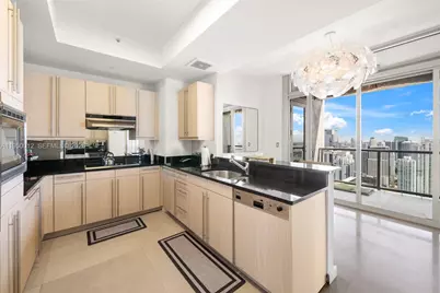 1425 Brickell Ave #58E, Miami, FL 33131 - Photo 8