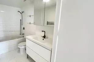 690 SW 1st Ct, Miami, FL 33130 - Photo 18