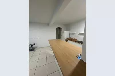 635 SW 16th Ave #4, Miami, FL 33135 - Photo 2