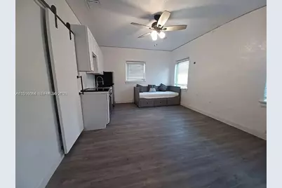 2822 Pine Tree Dr #4A, Miami Beach, FL 33140 - Photo 4