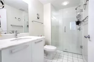 601 NE 36th St, Miami, FL 33137 - Photo 12
