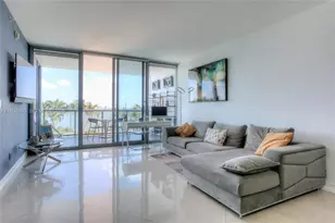 601 NE 36th St, Miami, FL 33137 - Photo 2