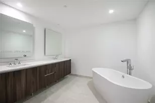 488 NE 18th St, Miami, FL 33132 - Photo 8