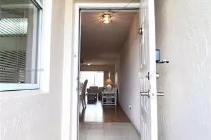 10368 NW 24th Pl, Sunrise, FL 33322 - Photo 8