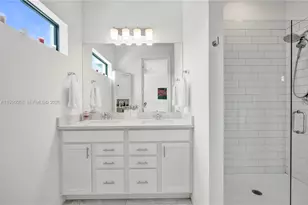 8360 NW 7th Pl, Plantation, FL 33324 - Photo 18