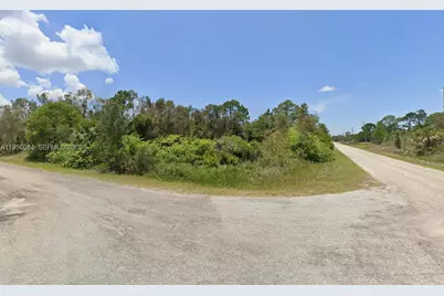982 Plantation Rd, Lehigh Acres, FL 33974 - Photo 2