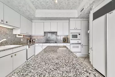 10101 Collins Ave #16B + CAB, Bal Harbour, FL 33154 - Photo 40