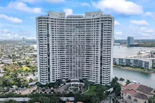 1000 E Island Blvd, Aventura, FL 33160 - Photo 50