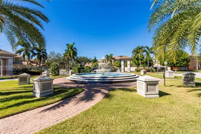 12478 SW 123rd St, Miami, FL 33186 - Photo 32