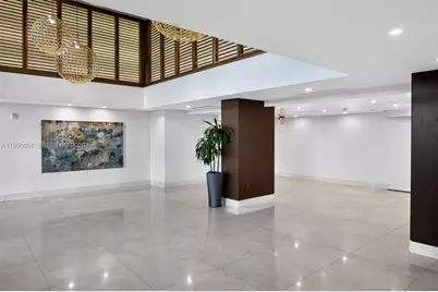 540 Brickell Key Dr #1715, Miami, FL 33131 - Photo 2