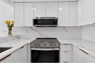 540 Brickell Key Dr #1715, Miami, FL 33131 - Photo 6