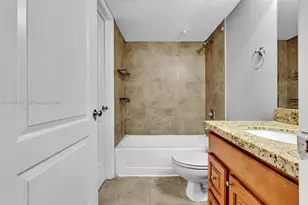 2810 N Oakland Forest Dr, Oakland Park, FL 33309 - Photo 30