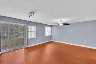 2810 N Oakland Forest Dr, Oakland Park, FL 33309 - Photo 12