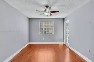 2810 N Oakland Forest Dr, Oakland Park, FL 33309 - Photo 18