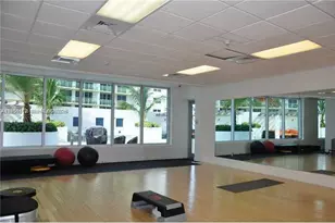 1750 N Bayshore Dr, Miami, FL 33132 - Photo 16