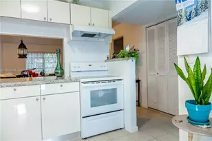 351 Cambridge Rd, Hollywood, FL 33024 - Photo 2