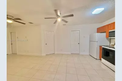 2099 NW 26th Ave, Fort Lauderdale, FL 33311 - Photo 12