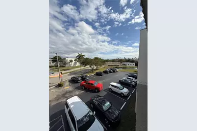 8135 Sunrise Lakes Blvd #302, Sunrise, FL 33322 - Photo 48