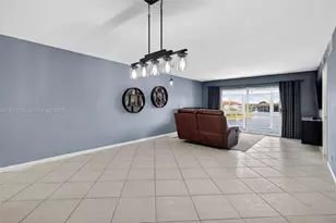 13100 SW 11th Ct, Pembroke Pines, FL 33027 - Photo 14