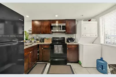 10810 NW 7th St #6B, Miami, FL 33172 - Photo 6