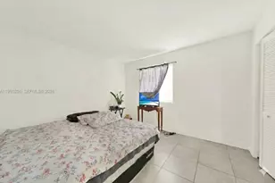 10810 NW 7th St, Miami, FL 33172 - Photo 12