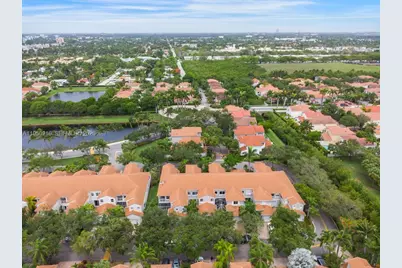 1140 Canella Ln, Hollywood, FL 33019 - Photo 24