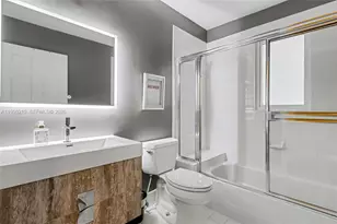 1140 Canella Ln, Hollywood, FL 33019 - Photo 16