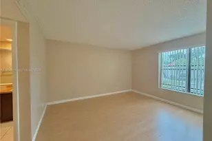 2320 S Cypress Bend Dr, Pompano Beach, FL 33069 - Photo 20