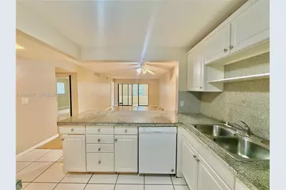 2320 S Cypress Bend Dr #206, Pompano Beach, FL 33069 - Photo 8