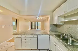 2320 S Cypress Bend Dr, Pompano Beach, FL 33069 - Photo 8