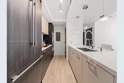 500 Brickell Ave #2203, Miami, FL 33131 - Photo 6