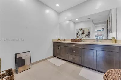 11537 SW 13th Ct, Pembroke Pines, FL 33025 - Photo 26