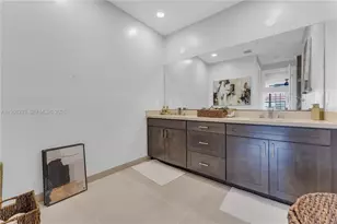 11537 SW 13th Ct, Pembroke Pines, FL 33025 - Photo 26